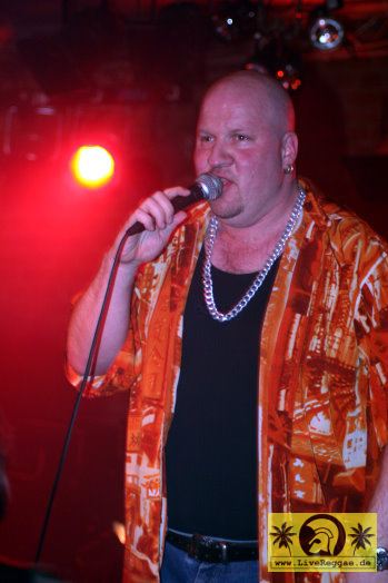 Dr. Ring Ding (D) with The Yard Concil Band - Alte Kaffeeroesterei, Plauen 29. April 2005 (8).jpg